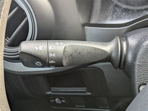 Used 2017 Toyota Tacoma SR image 26