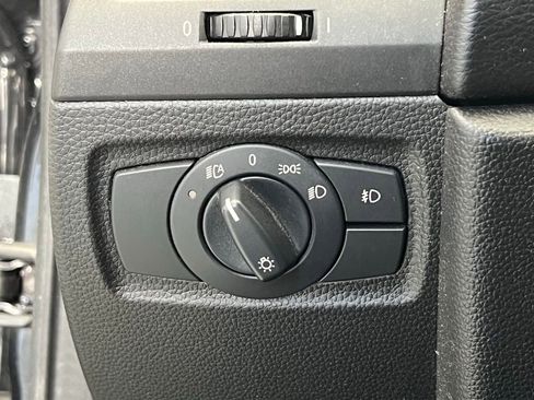 Used 2010 BMW 128i Convertible image 22