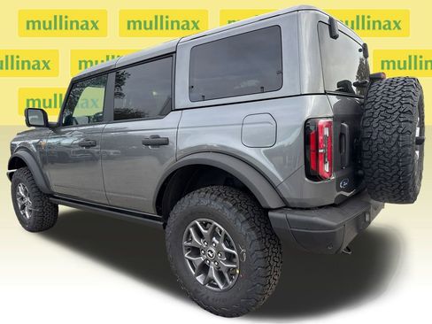 New 2025 Ford Bronco Badlands image 4