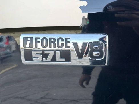 Used 2017 Toyota Tundra SR5 image 10