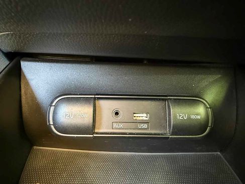 Used 2015 Kia Soul FWD image 18