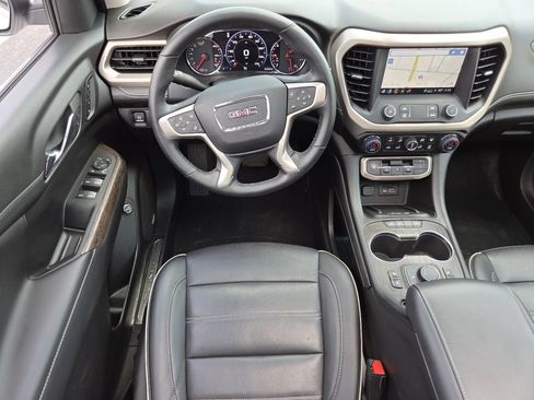 Used 2023 GMC Acadia Denali w/ Denali Technology Package FWD image 33
