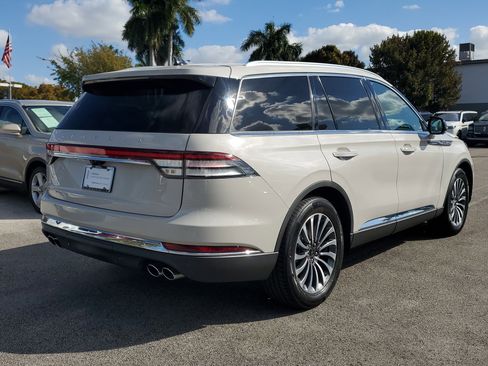 Certified 2022 Lincoln Aviator Reserve w/ Elements Package Plus image 6