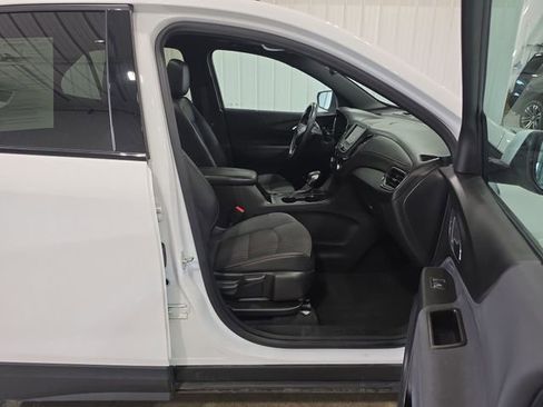 Used 2022 Chevrolet Equinox RS AWD/4WD image 30