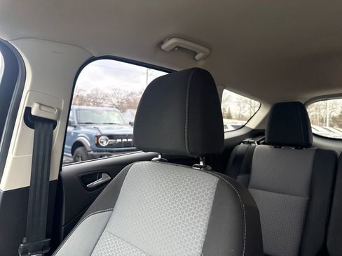 Used 2017 Ford Escape SE image 37