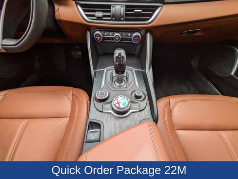 Used 2019 Alfa Romeo Giulia AWD image 23