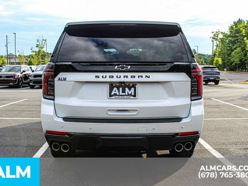 Used 2025 Chevrolet Suburban Z71 AWD/4WD image 10