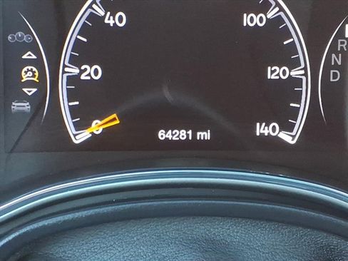 Used 2018 Jeep Grand Cherokee Limited image 52