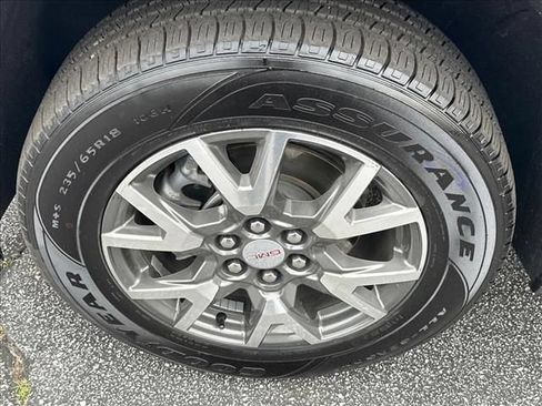 Certified 2023 GMC Acadia SLE w/ Driver Convenience Package AWD/4WD image 40