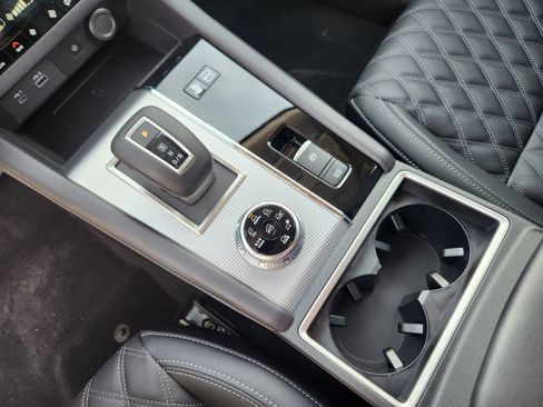 New 2025 Mitsubishi Outlander SEL image 17