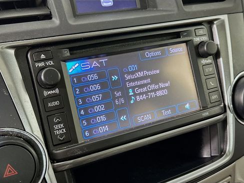 Used 2013 Toyota Highlander SE FWD image 15