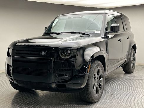 Certified 2025 Land Rover Defender 110 X-Dynamic SE AWD/4WD image 1