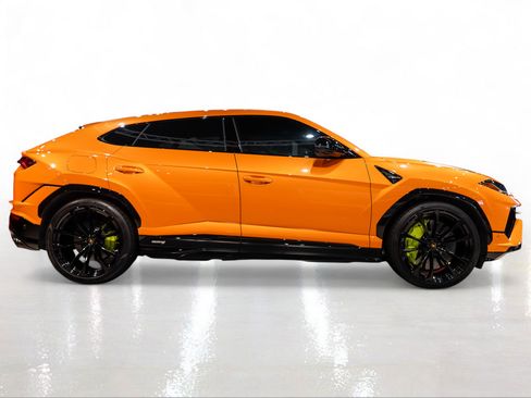 Used 2024 Lamborghini Urus S AWD/4WD image 9