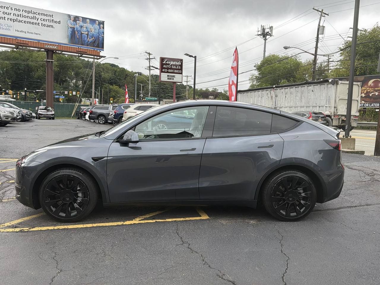 Used 2020 Tesla Model Y Long Range AWD/4WD image 5