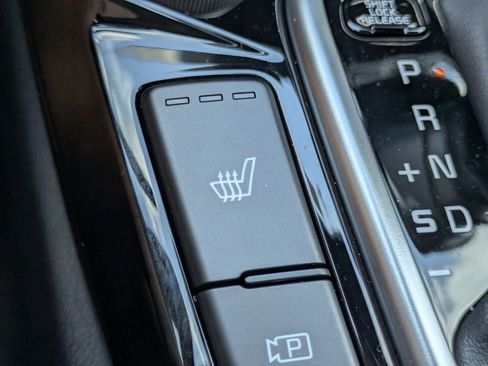 Used 2025 Kia Seltos S AWD/4WD image 23