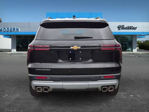 Certified 2026 Chevrolet Traverse LT FWD image 4