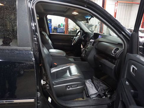Used 2015 Honda Pilot Touring image 17