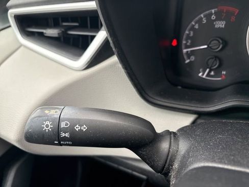 Used 2021 Toyota Corolla LE w/ Carpet Mat Package (TMS) image 19