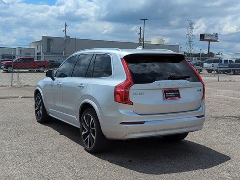 Used 2022 Volvo XC90 T6 Momentum w/ Advanced Package image 8
