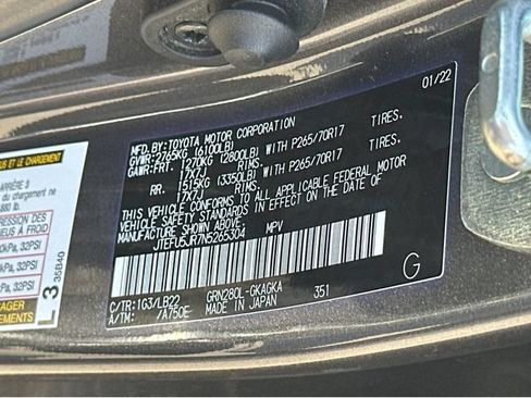 Used 2022 Toyota 4Runner SR5 Premium w/ Moonroof Package RWD image 36