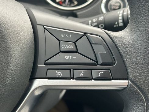 Used 2020 Nissan Rogue Sport SV image 36