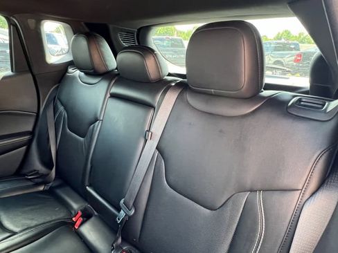 Used 2021 Jeep Compass Latitude AWD/4WD image 4