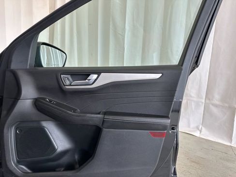 Used 2021 Ford Escape SEL image 25