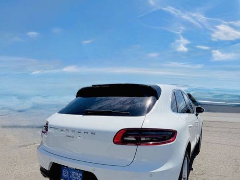 Used 2018 Porsche Macan S w/ Premium Package Plus AWD/4WD image 8