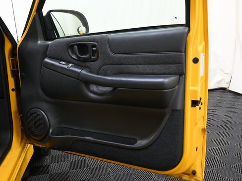 Used 2002 Chevrolet S10 Pickup LS w/ LS Preferred Equipment Group image 21