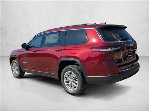 New 2025 Jeep Grand Cherokee L Laredo image 9