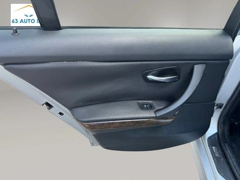 Used 2006 BMW 325i Sedan RWD image 13