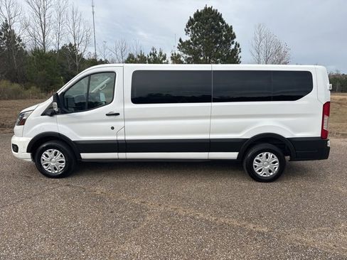 Used 2023 Ford Transit 350 XLT image 5