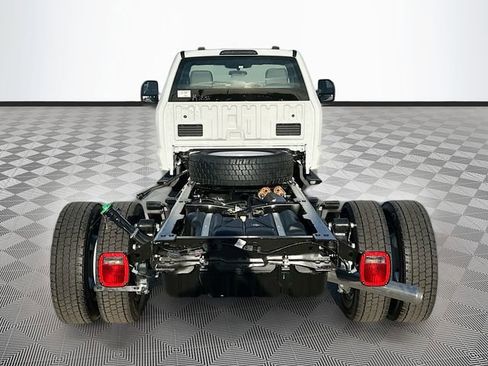 New 2026 Ford F550 4x4 Regular Cab Super Duty image 5