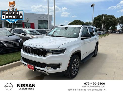 Used 2024 Jeep Wagoneer Series II w/ Flexible Seating Group RWD image 1