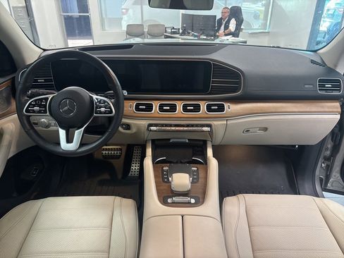 Used 2021 Mercedes-Benz GLS 580 GLS 580 image 13