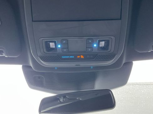 Used 2020 Ford Explorer Limited image 30