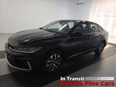 Used 2025 Volkswagen Jetta S image 2