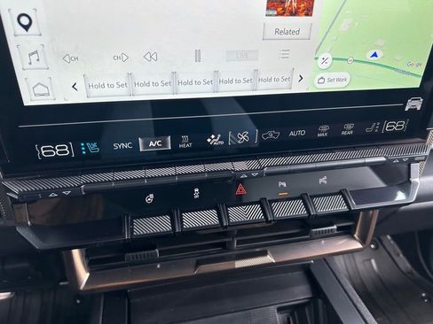 Used 2025 GMC Hummer EV 2X w/ LPO, Sport Package AWD/4WD image 35