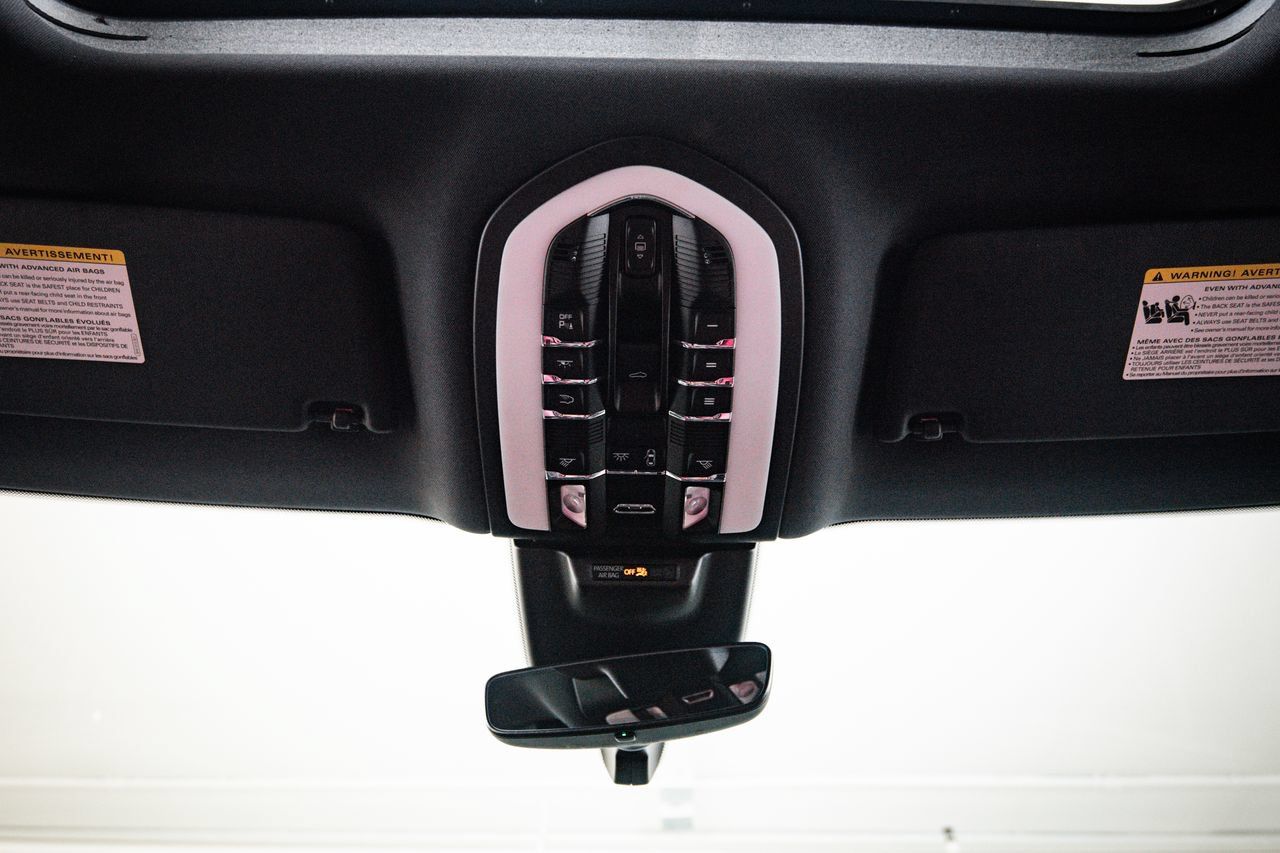 Certified 2023 Porsche Macan S AWD/4WD image 20