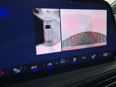 New 2026 Chevrolet Traverse LT w/ Sun and Wheel Package image 73