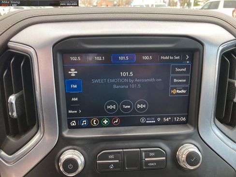 Used 2021 GMC Sierra 1500 SLE AWD/4WD image 25
