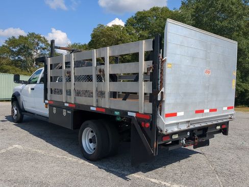 Used 2021 RAM 5500 Tradesman w/ Chrome Appearance Group image 5
