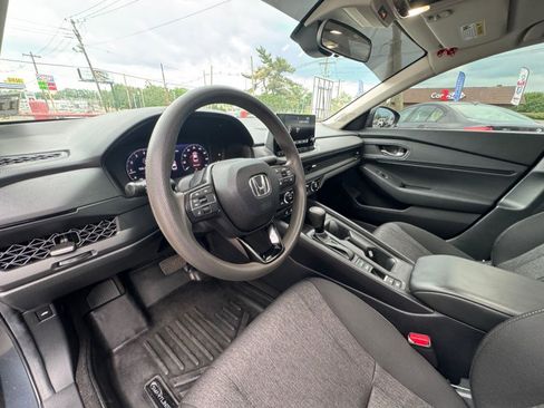 Used 2025 Honda Accord SE image 22