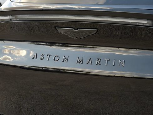Used 2021 Aston Martin DBX AWD/4WD image 61