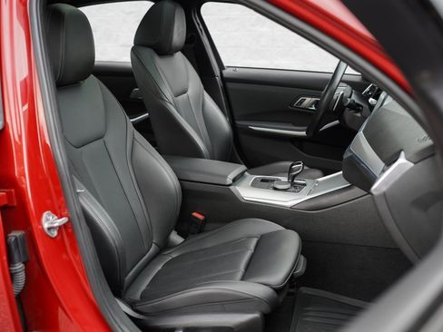 Used 2022 BMW 330i Sedan w/ Convenience Package image 24