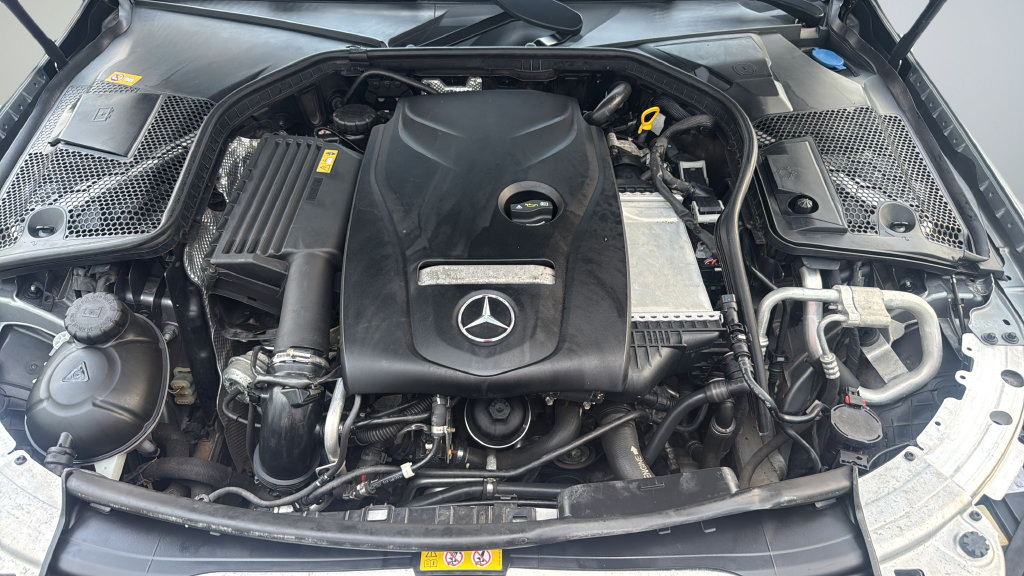 Used 2016 Mercedes-Benz C 300 4MATIC Sedan image 22
