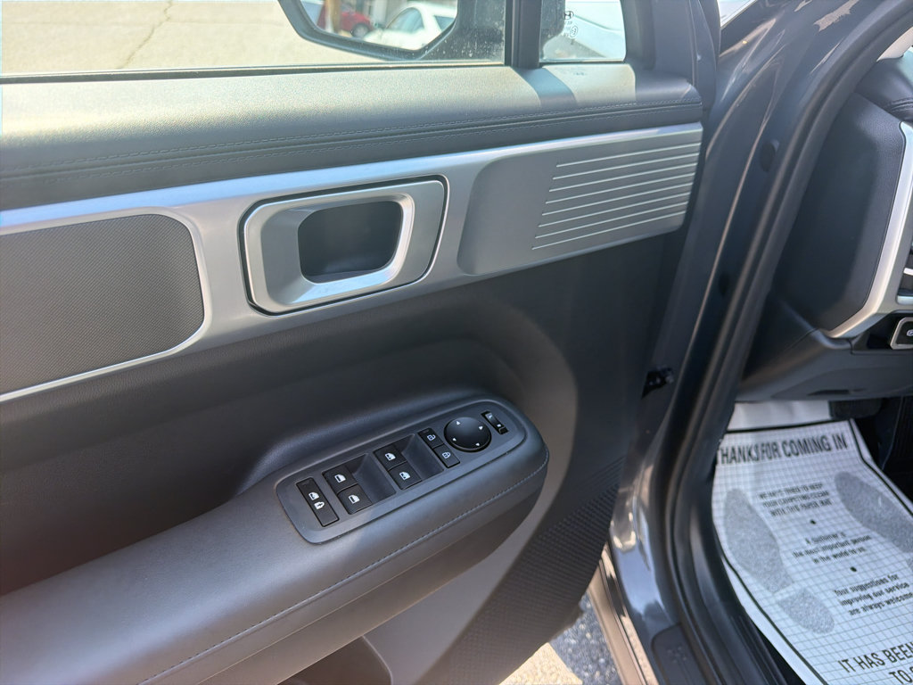 Used 2026 Hyundai Santa Fe SEL FWD image 19