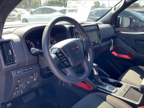 New 2026 Nissan Frontier PRO-4X w/ Pro-4x Convenience Package image 9