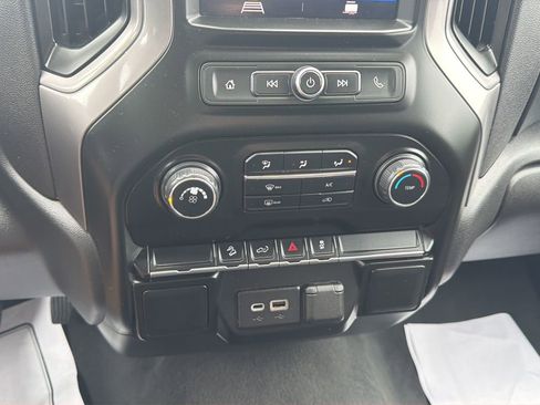 Used 2021 Chevrolet Silverado 1500 Custom Trail Boss AWD/4WD image 25