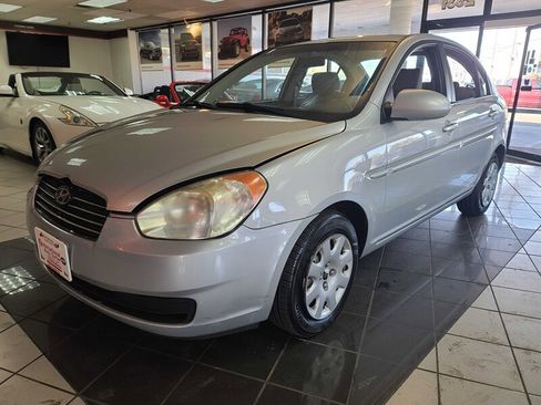 Used 2009 Hyundai Accent GLS image 1